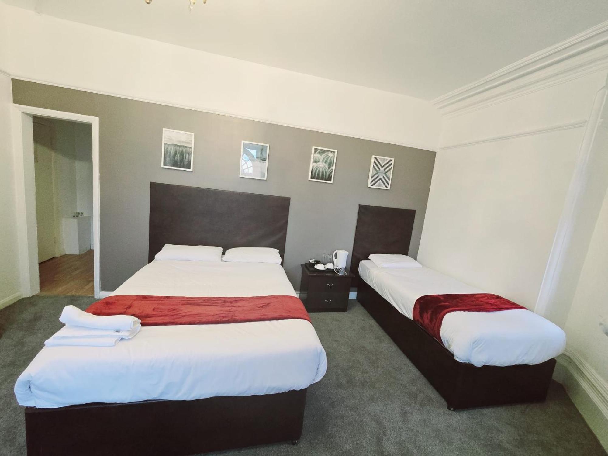 Kingswood Hotel Мейдънхед Екстериор снимка