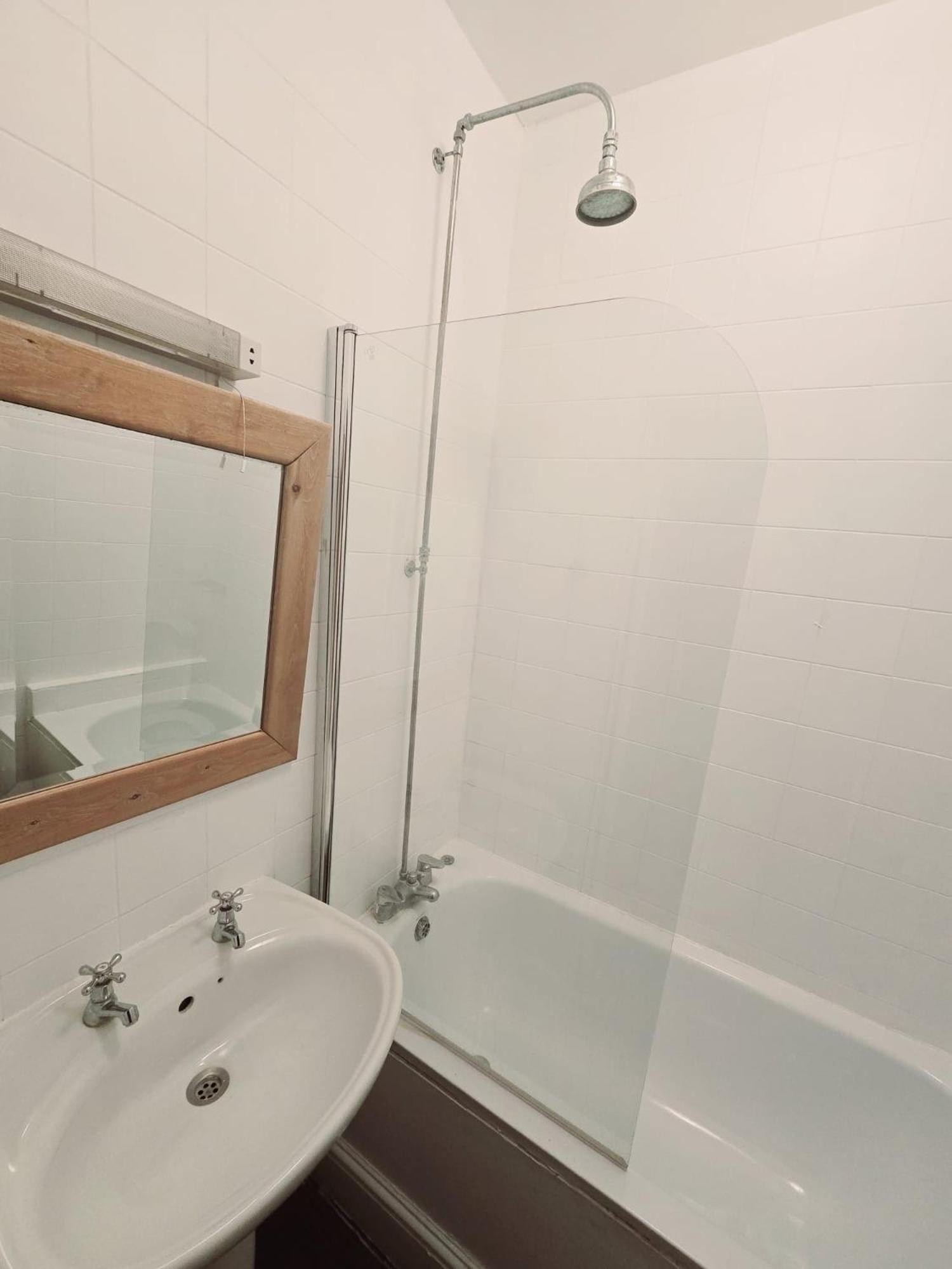 Kingswood Hotel Мейдънхед Екстериор снимка