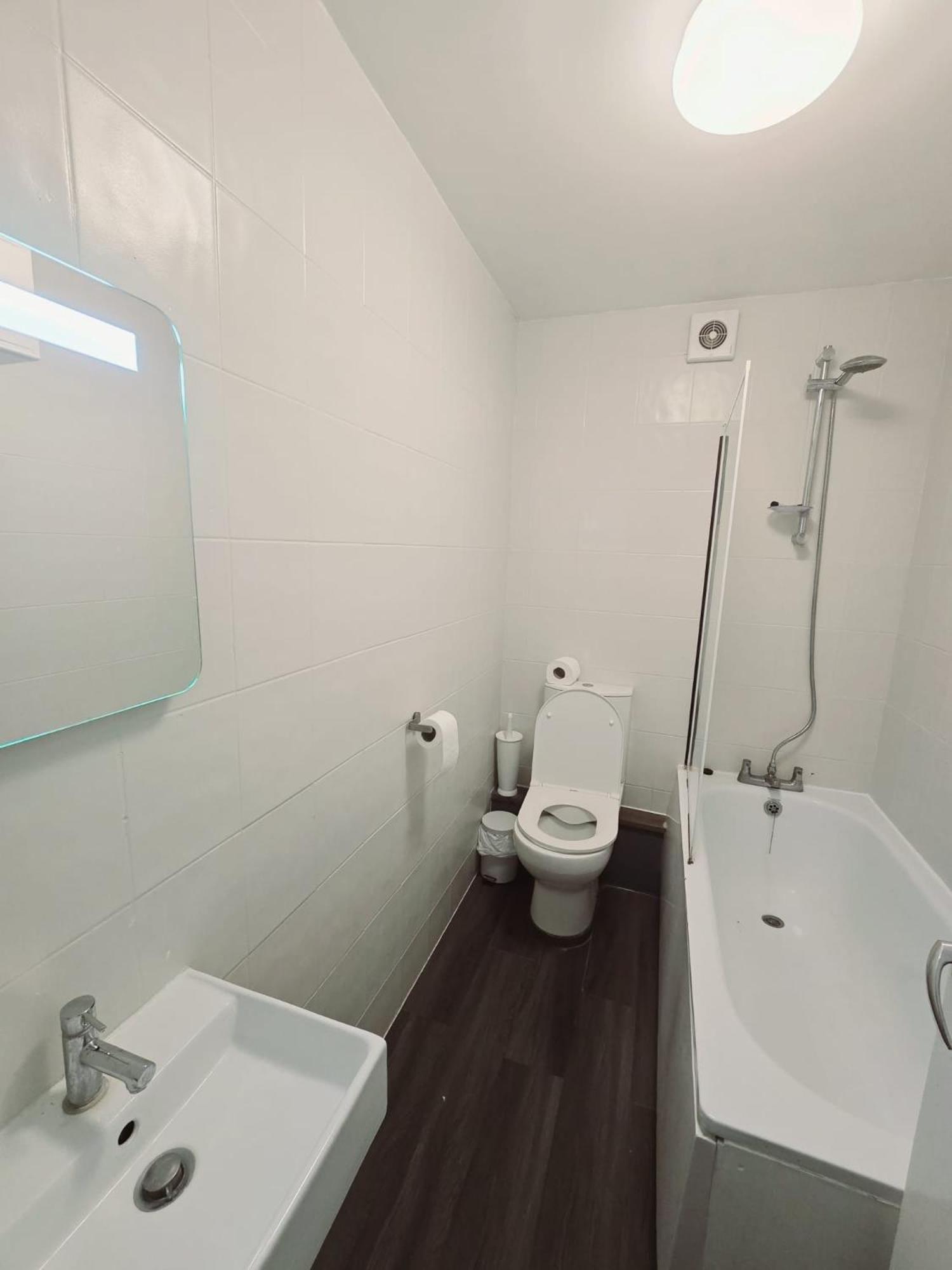 Kingswood Hotel Мейдънхед Екстериор снимка